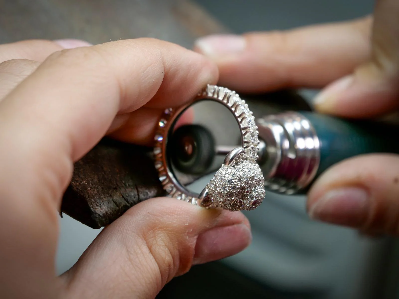 Bare Hug - Ring, Diamonds, Pavé - Image 16